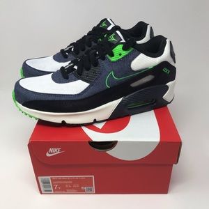 Nike Air Max 90 LTR SE Black Green GS DN4376-001

MSRP $120